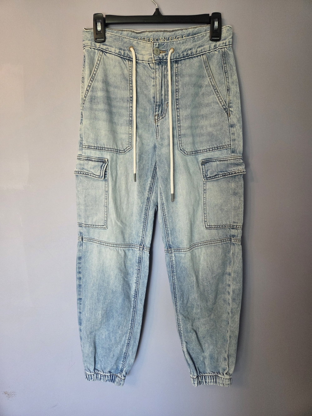 American Eagle Outfitters Light Wash Soft Denim Cargo Jogger Jeans - Size 2